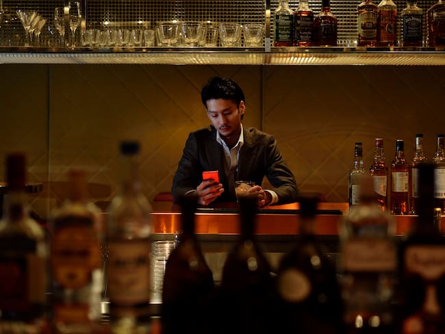 Así es el Tenshoku Sodan Bar en Japón que escucha y aconseja a sus clientes con problemas laborales