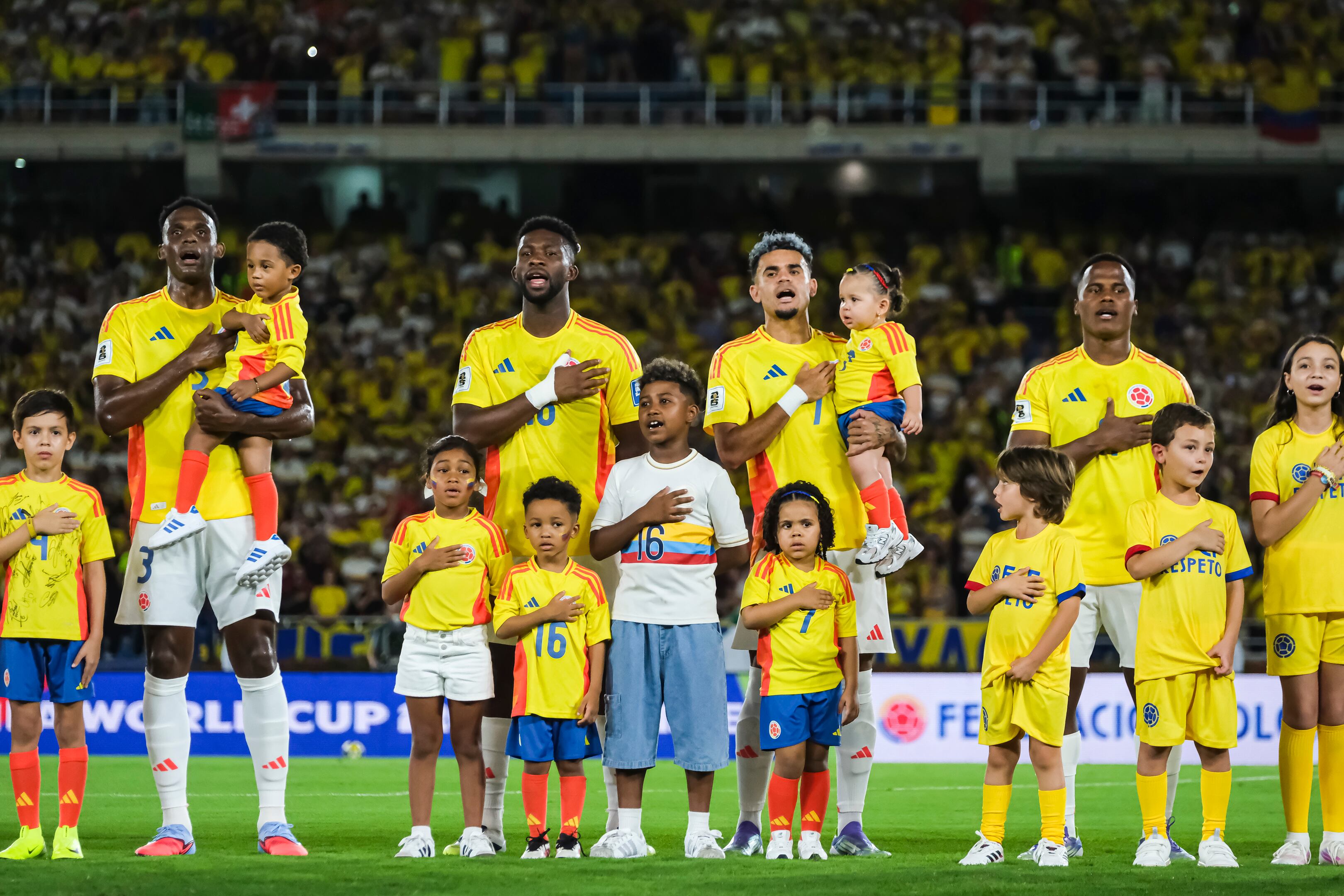 ¡Alerta en Selección Colombia! Figura salió lesionada y crece la preocupación de cara al Mundial. (Photo by David Nieto/Eurasia Sport Images/Getty Images)