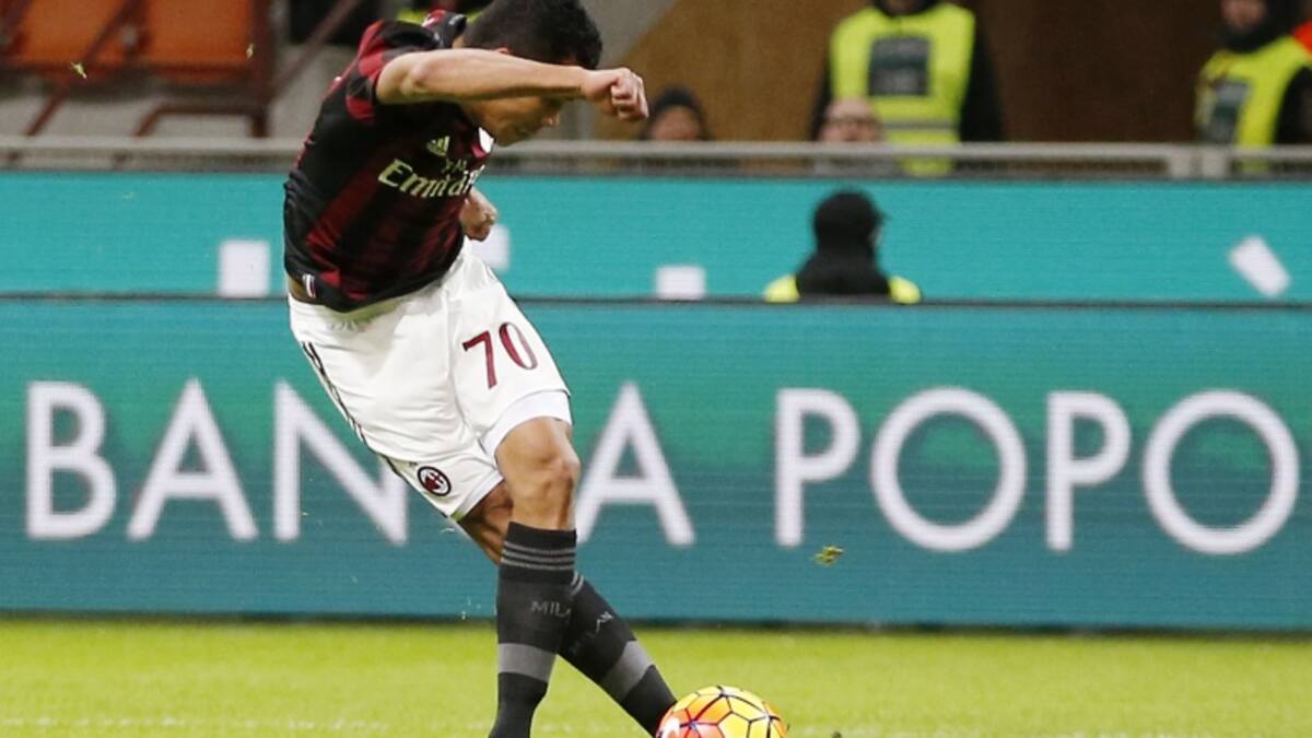 Bacca anota de rabona y lidera clasificación del Milán a semifinales de la Copa