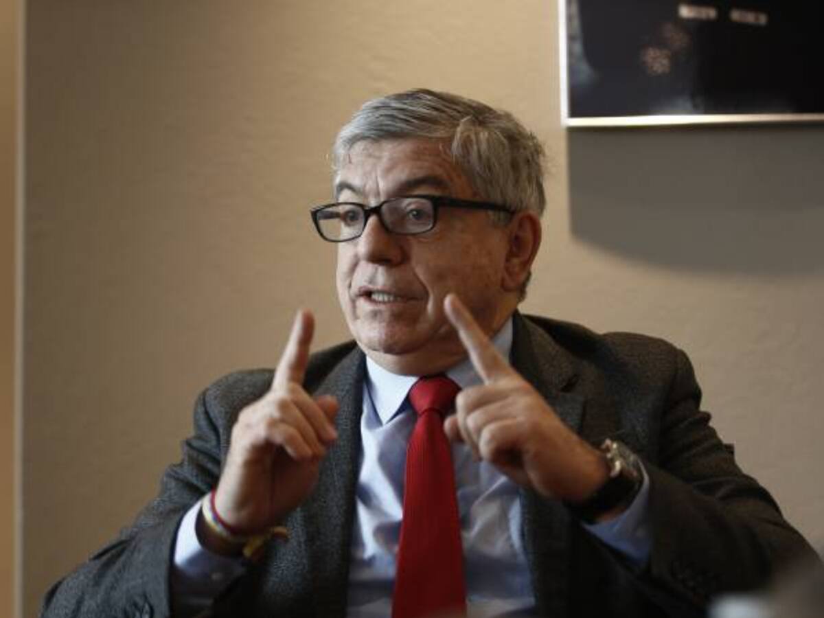 Colombia no puede quitar "el pan de la boca" a cultivadores de coca: Gaviria