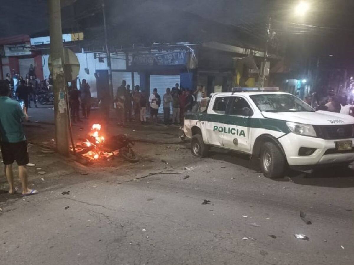 Atentado: Motocicleta bomba dejó 1 muerto y 13 heridos en El Bordo, Cauca