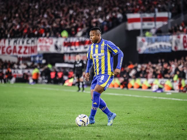 BUENOS AIRES, ARGENTINA - 2026/05/16: Jaminton Campaz of Rosario Central seen in action during the match between River Plate and Rosario Central for the Semi Finals of Argentine Professional Football League at Mas Monumental Stadium. Final Score: River Plate 1 - 0 Rosario Central. (Photo by Roberto Tuero/SOPA Images/LightRocket via Getty Images)