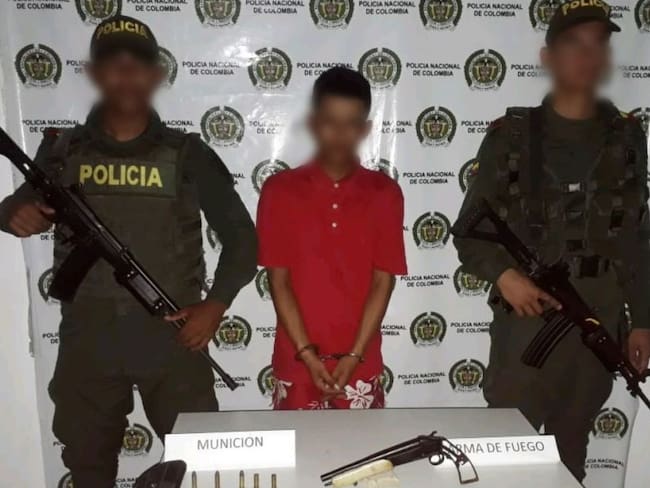 Capturan a dos sujetos tras cruce de disparos con la policía en Bolívar