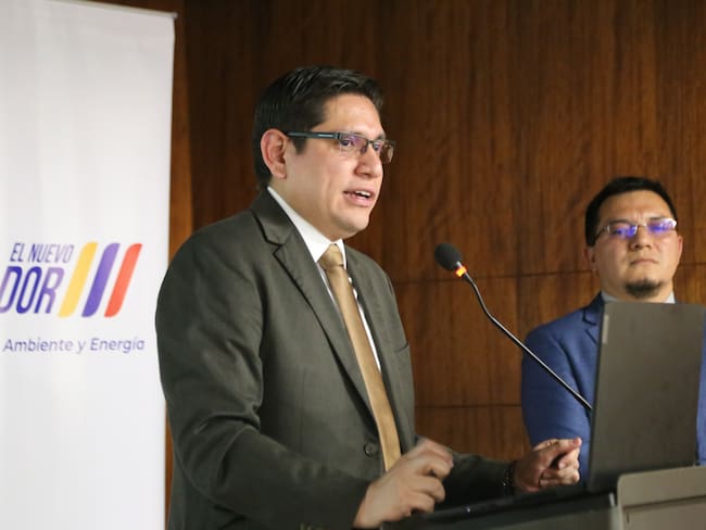 “Funcionamos de manera autónoma”: MinEnergía de Ecuador tras suspensión de exportación de energía