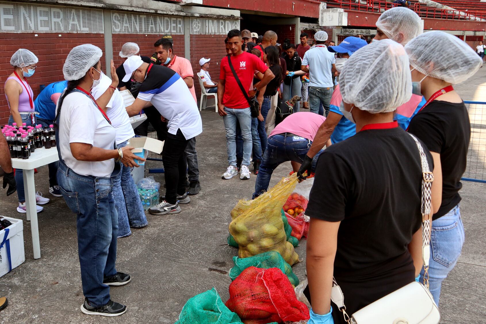 Ayudas humanitarias. / Foto: EFE/ Mario Caicedo.