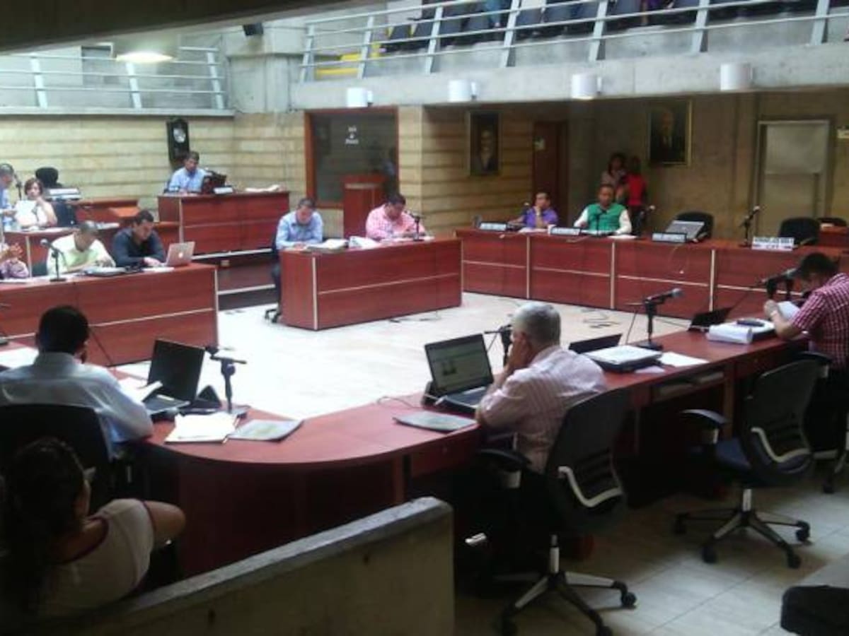 Procuraduría abrió pliego de cargos a 12 concejales de Armenia por irregularidades en elección de personero