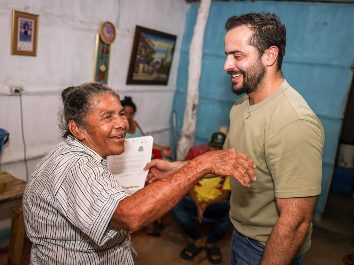 Más de 200 familias reciben títulos gracias al programa Córdoba Tierra de Propietarios