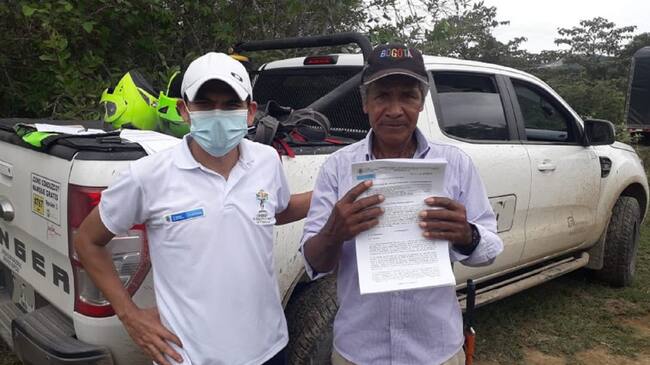 Dos familias retomaron a sus territorios de donde fueron sacados por los violentos.