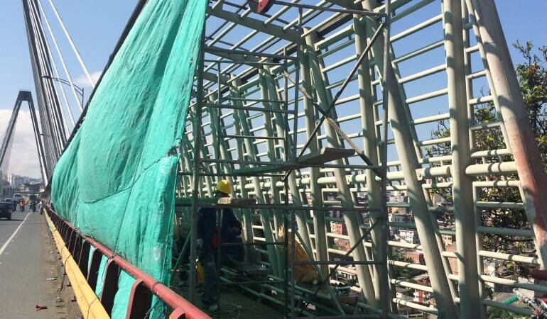 Las obras en desarrollo empañan la iluminación de navidad.