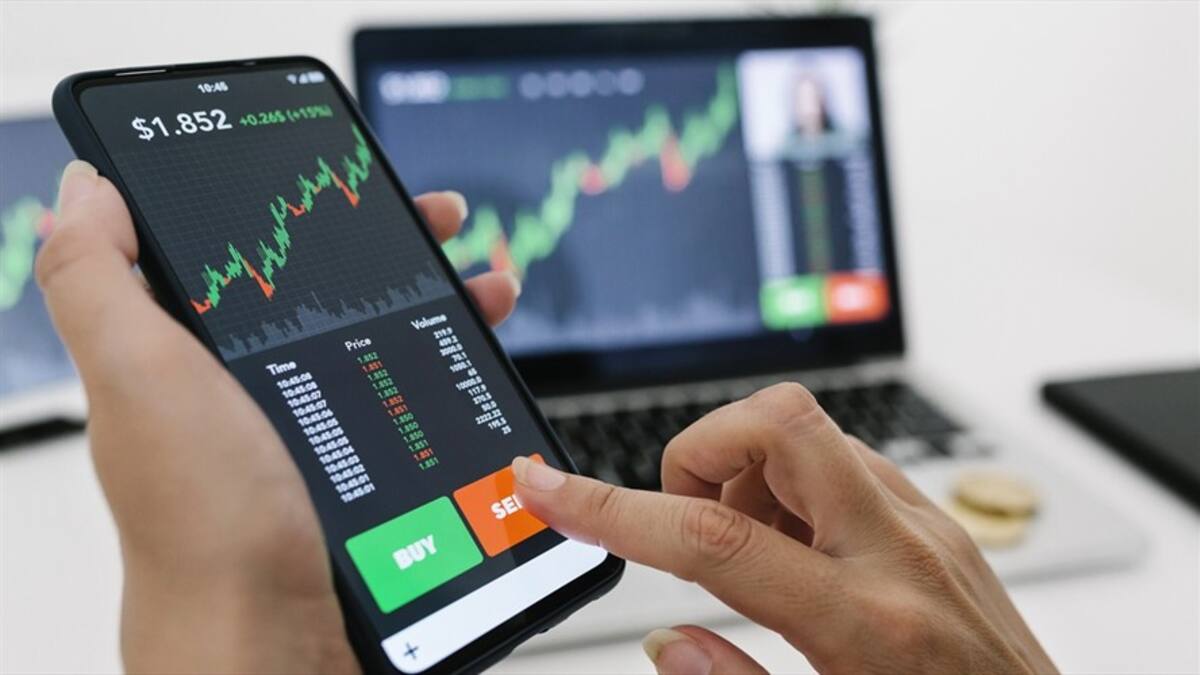 Expulsan a tres comisionistas de bolsa por irregularidades