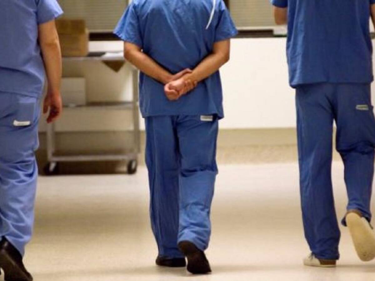 Hospital en La Mesa no habría pagado honorarios a cerca de 100 trabajadores