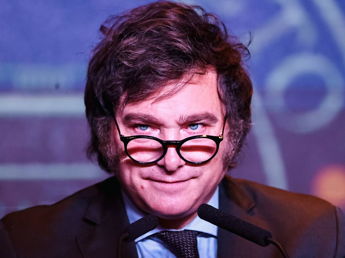 Milei primero estabilizará la economía antes de dolarizar: Federico Zapata, analista