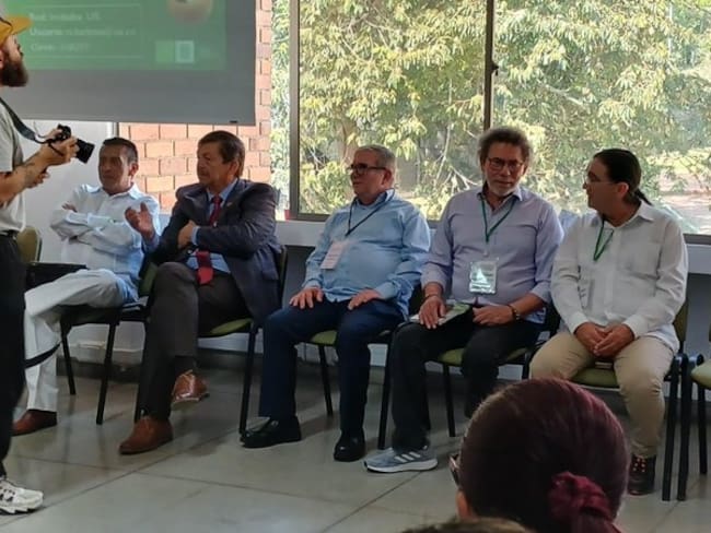 ExFarc piden perdón por secuestros y homicidios en Santander