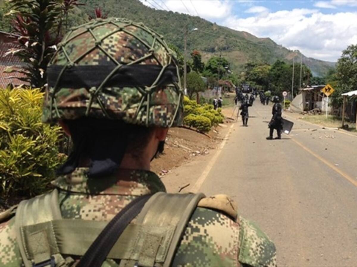 Siete soldados heridos dejan enfrentamientos entre indígenas y Ejército