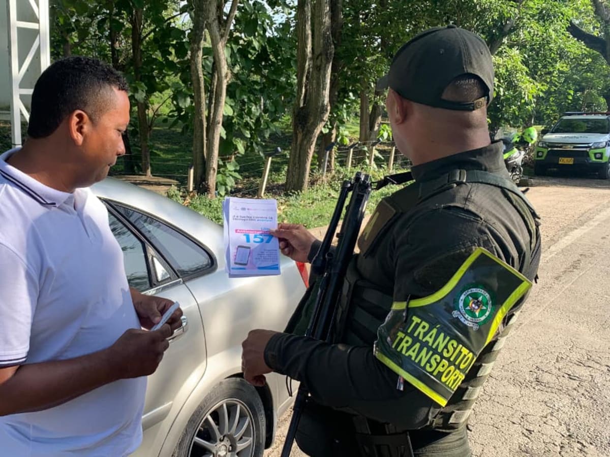 Policía refuerzan controles en la vía El Carmen de Bolívar con campaña “Ruta Segura”