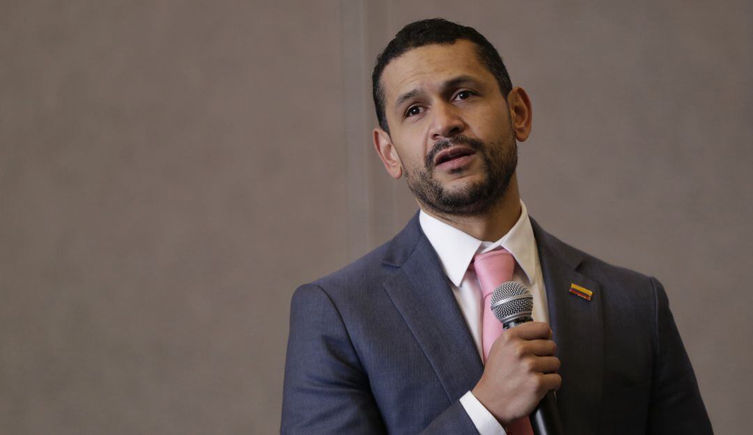 El senador Gustavo Petro cuestionó la decisión del presidente Iván Duque de ordenar a la Fuerza Pública levantar los bloqueos