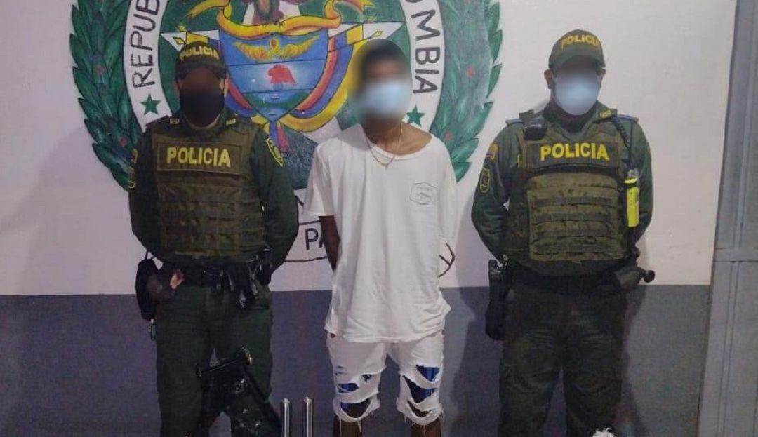 La Policía incautó 102 armas cortopunzantes y 1.277 dosis de estupefacientes entre marihuana, bazuco y base de coca