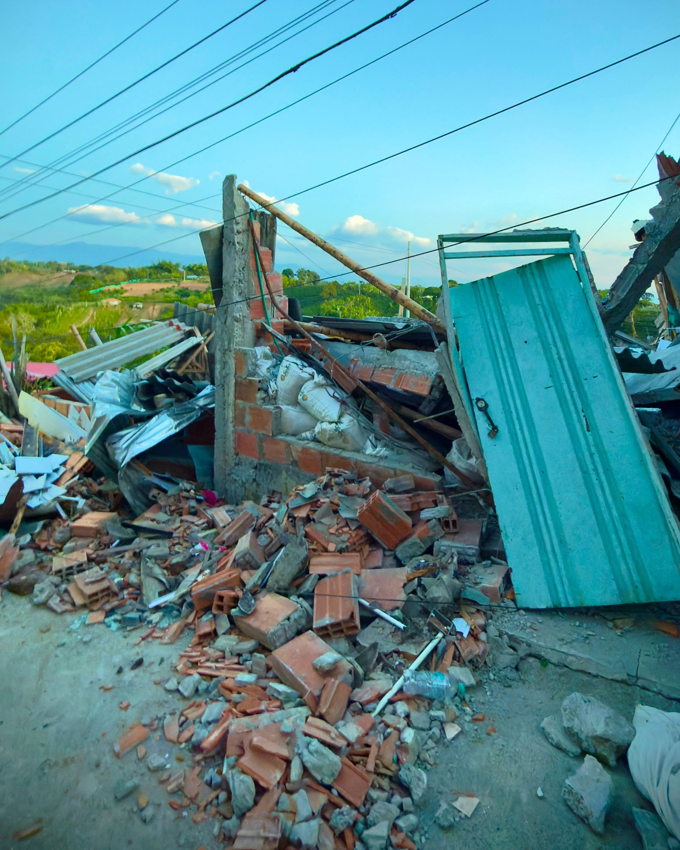 Una de las 3000 viviendas destruidas por el terremoto en el municipio de Quimbaya , Quindío. Foto: Cortesía alcaldía de Quimbaya