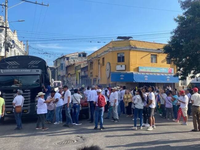 Levantan bloqueo en la vía Bucaramanga - Bogotá