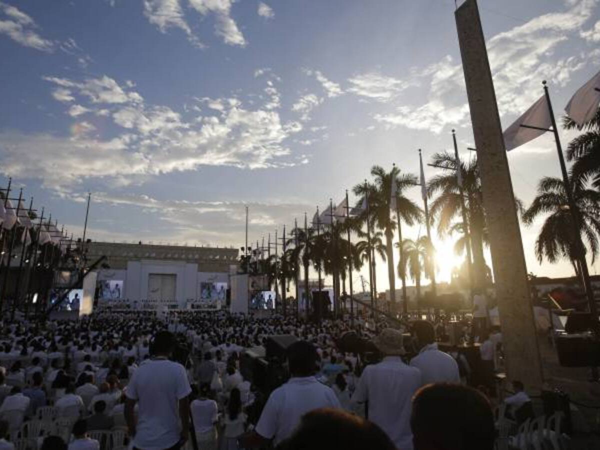 Famosos colombianos celebran la firma del acuerdo final de paz