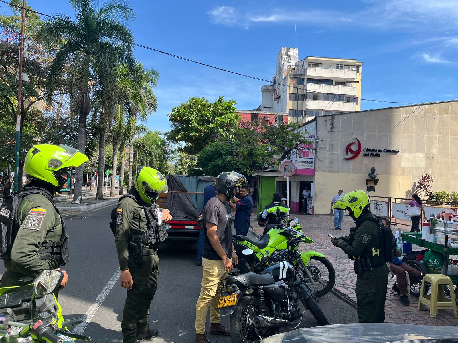 A la línea de emergencia 123 ingresaron un total de 2.556 llamadas. Foto policía Neiva.