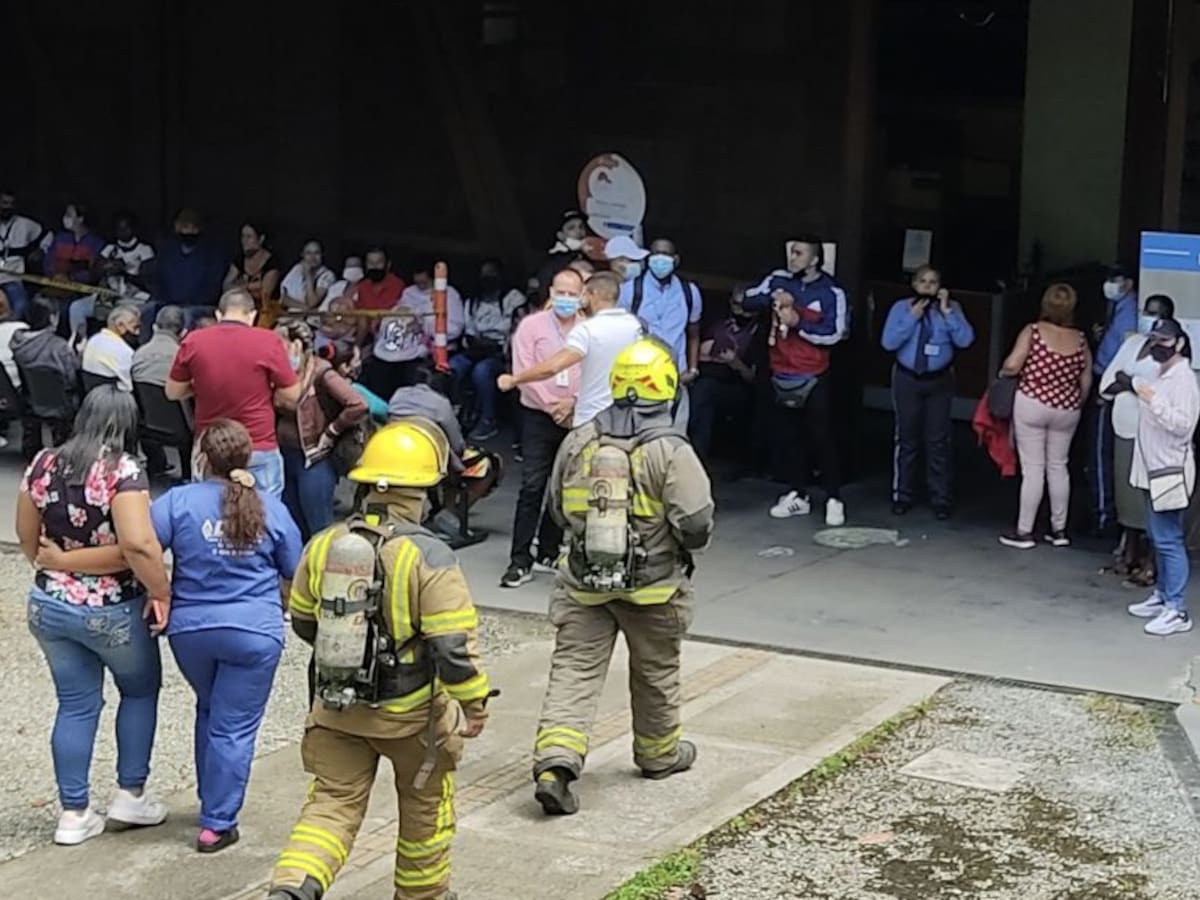 Personería de Medellín sigue sin abrir tras presunta filtración de gas