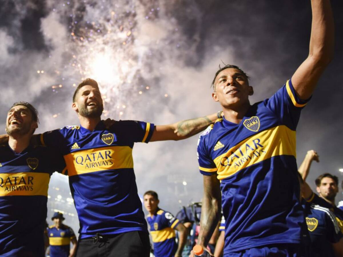 ¡El baile del campeón! Fabra y Villa protagonizan los festejos de Boca