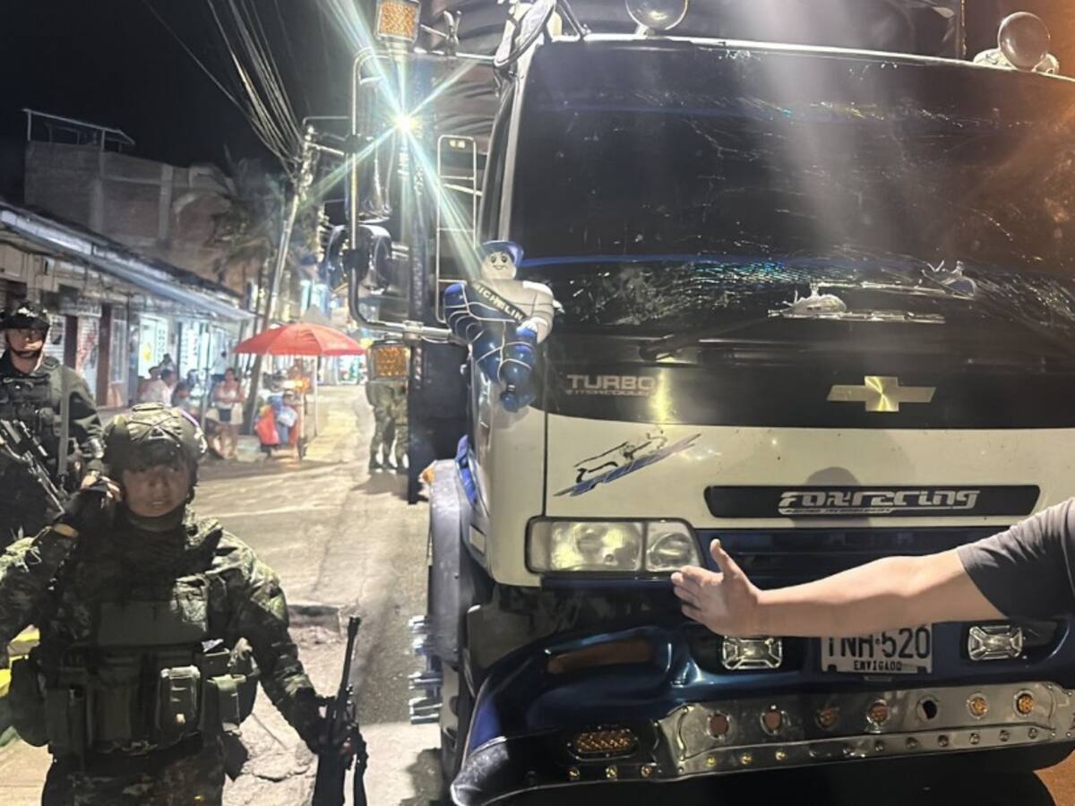 Atentado contra el Ejército en la vía Panamericana en Cauca
