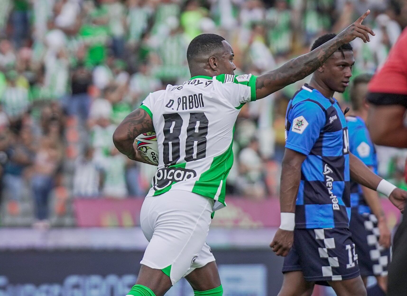 Dorlan Pabón de Atlético Nacional celebra su gol ante Boyacá Chicó / Foto: Nacional