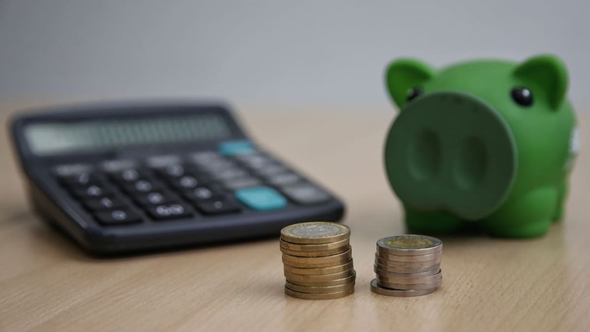 Retiran polémico proyecto que buscaba regular la profesión del economista