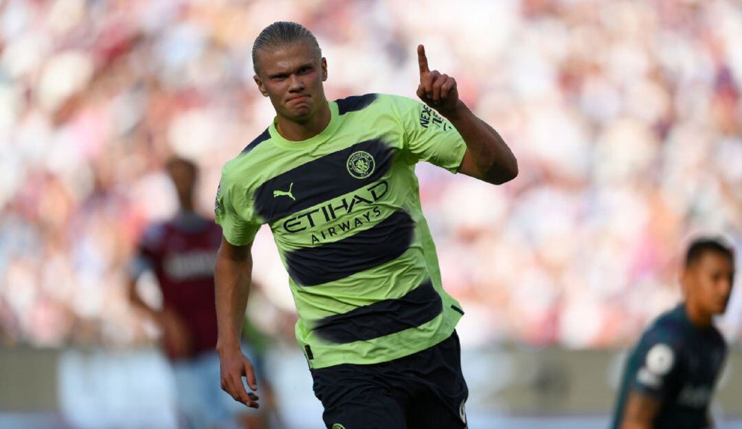 Erling Haaland celebra uno de sus goles ante el West Ham