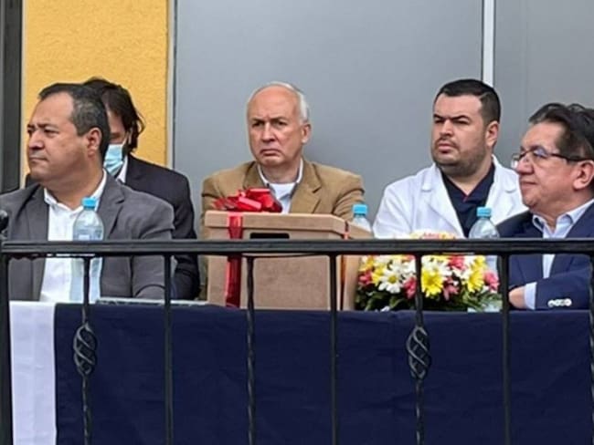 Visita del ministro de Salud, Fernando Ruiz, a Manizales. Crédito: Caracol Radio.