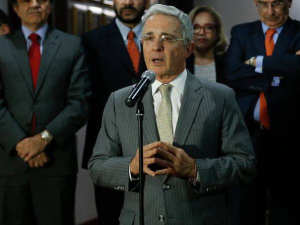 La Justicia a la carta de Uribe