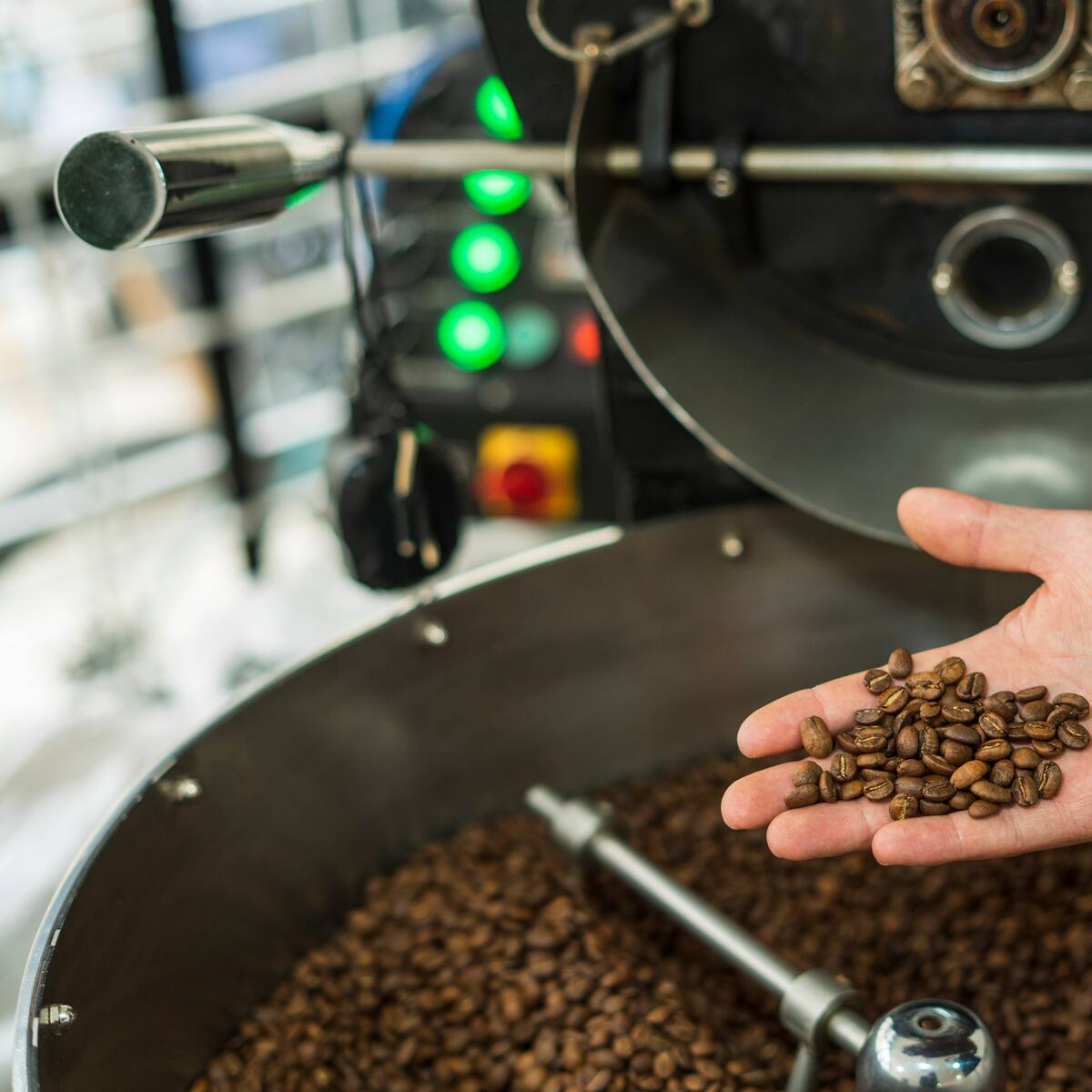 Precio oficial del café: análisis del valor de la carga HOY en Colombia