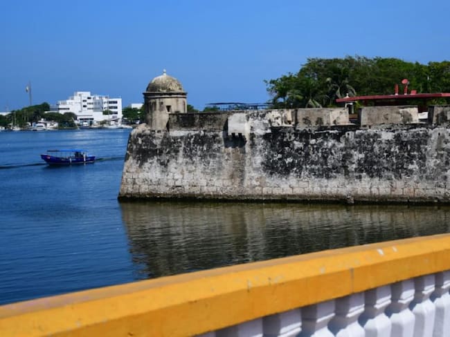 La Escuela Taller Cartagena de Indias encontró que estaban desmontando una estructura metálica contemporánea instalada en el 2005