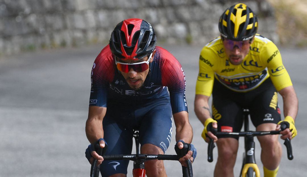 Daniel Martínez y Primoz Roglic en la Paris - Niza.