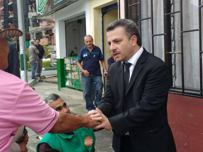 Ordenan arresto y multa al alcalde de Sabaneta, Antioquia, por desacato de tutela