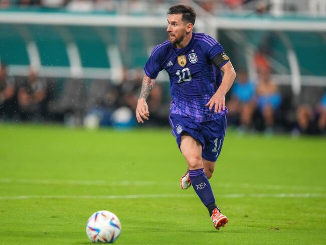 “Messi es el mejor del mundo”: Hugo Tocalli, primer entrenador del astro argentino