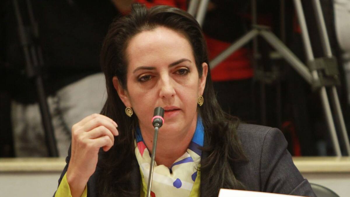 “Lo que hace Gustavo Bolívar me parece que raya con la criminalidad”: Cabal