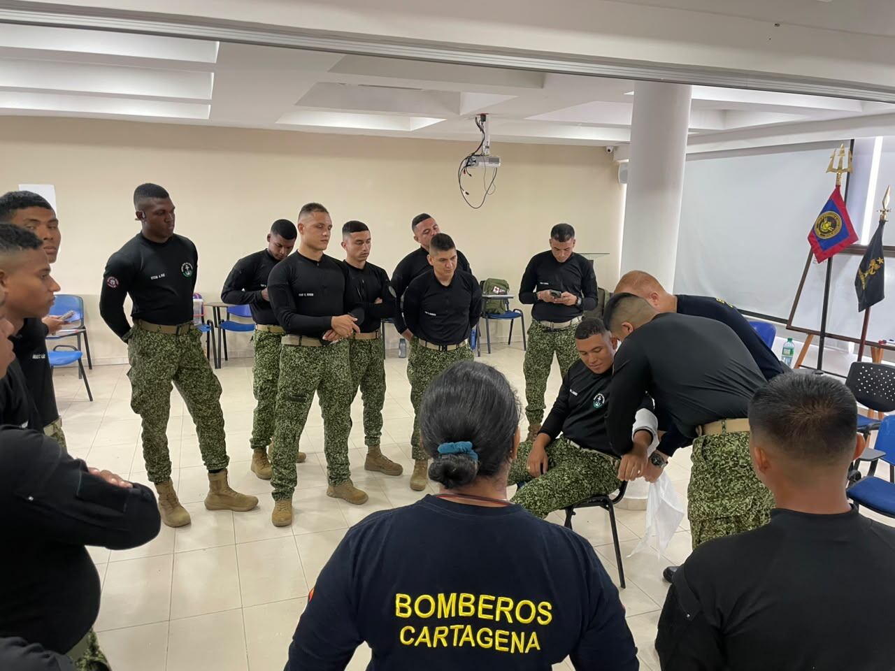 Bomberos de Cartagena fortalece sus capacidades en atención táctica de víctimas en emergencias