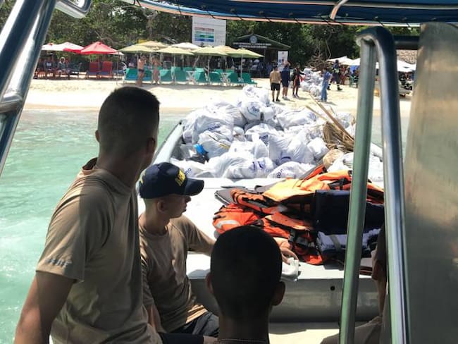 Cinco toneladas de residuos se sacaron de Playa Blanca en Cartagena en jornada de limpieza