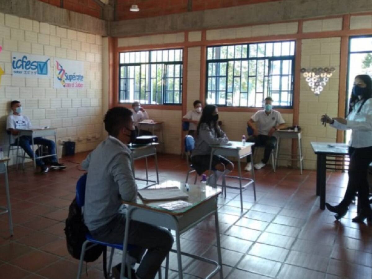 En Hacarí reclaman por asignación de docentes para la zona rural