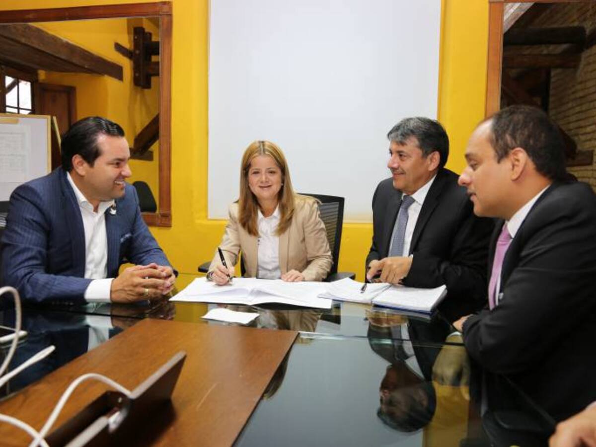 Acuerdan plan para evitar que más aguas residuales caigan al río de Oro