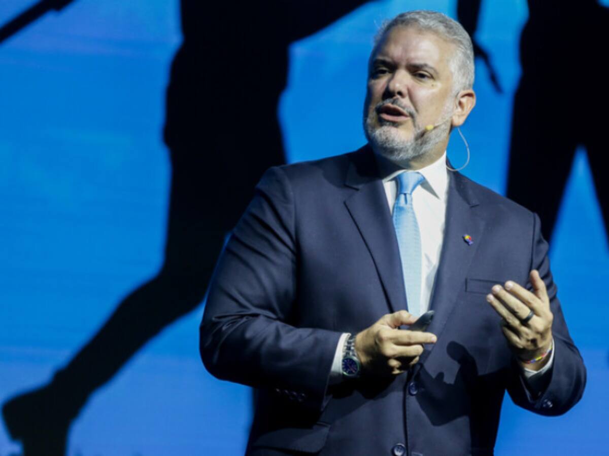 “Son unos cínicos, con dinero del Estado van a comprar votos para la consulta de las reformas”:Duque