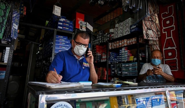 ¿Qué opina sobre la propuesta de 15 días sin IVA para reactivar la economía?. Foto: Getty Images