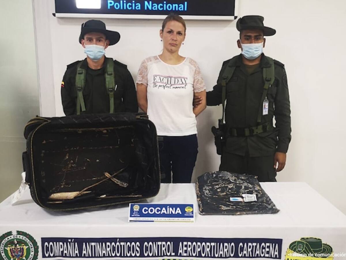 Cárcel para mujer extranjera por llevar dos kilos de cocaína en su maleta