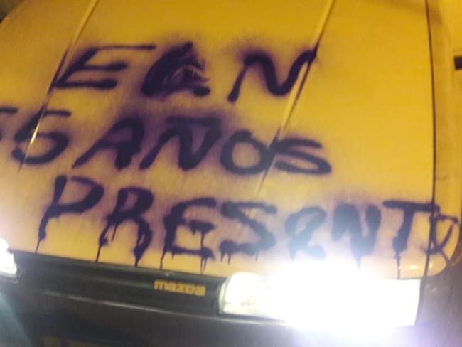 ELN pintó grafitis en vehículos y en paredes de Universidad de La Guajira