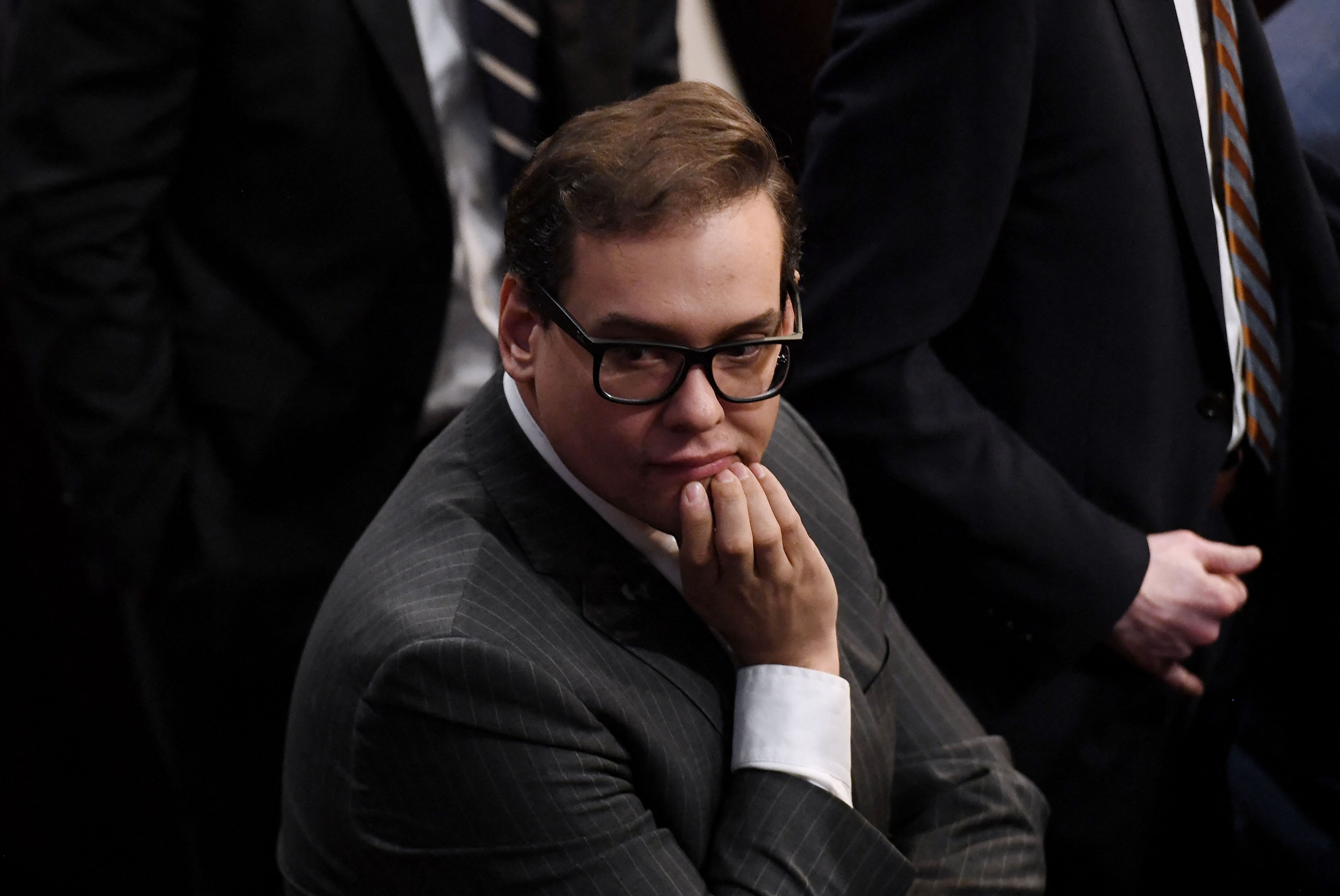 ¿Quién es el congresista republicano George Santos y por qué su polémica toca Colombia?