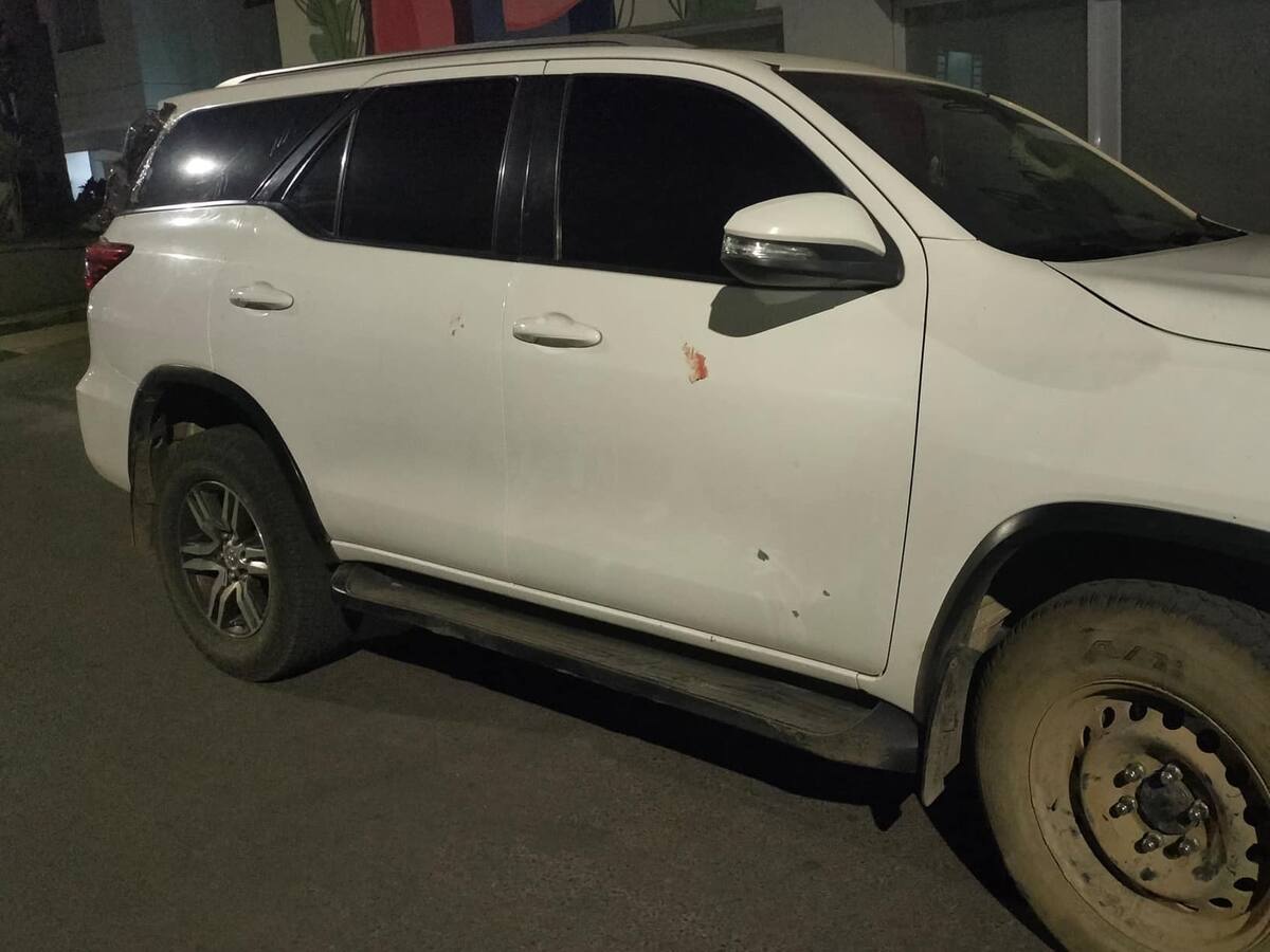 Atacan vehículo del Alcalde de Totoró, Cauca en un retén ilegal