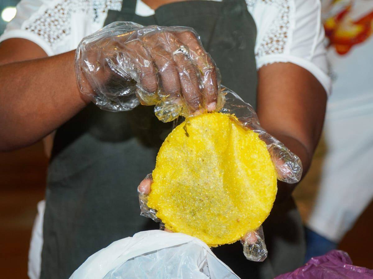 Inicia el sexto Festival del Frito en el barrio Bicentenario en Cartagena